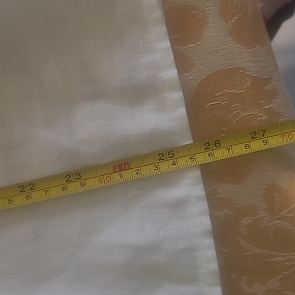 Linen Cut.loose White Sleeveless Blouse - Picture 9 of 12